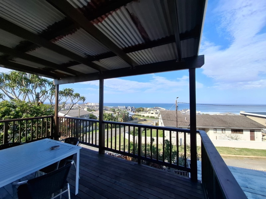 7 Bedroom Property for Sale in Gonubie Eastern Cape